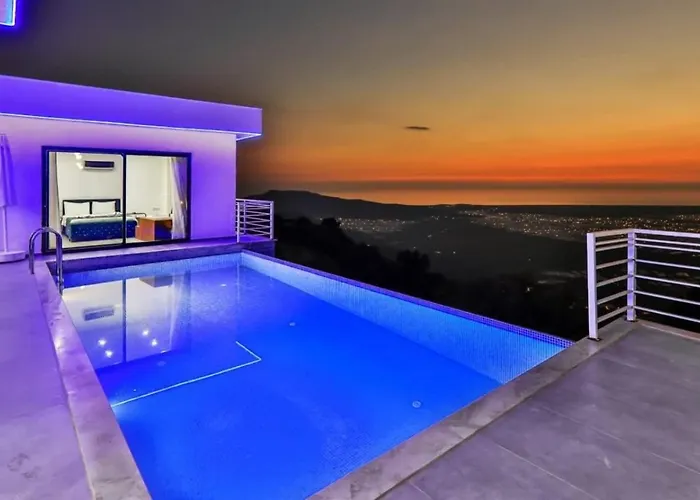 Uezuemlue 2 Bedroom Secluded With Private Pool Hot Tub *