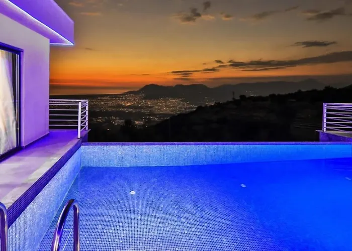 Vila Uezuemlue 2 Bedroom Secluded With Private Pool Hot Tub *