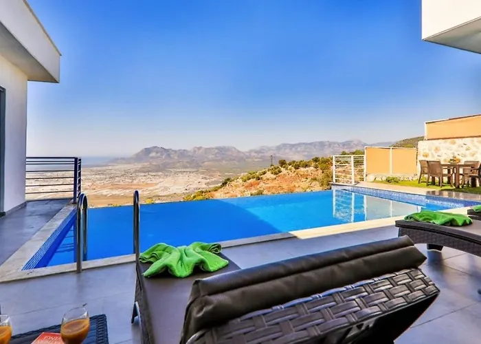 Uezuemlue 2 Bedroom Secluded With Private Pool Hot Tub * Kalkan