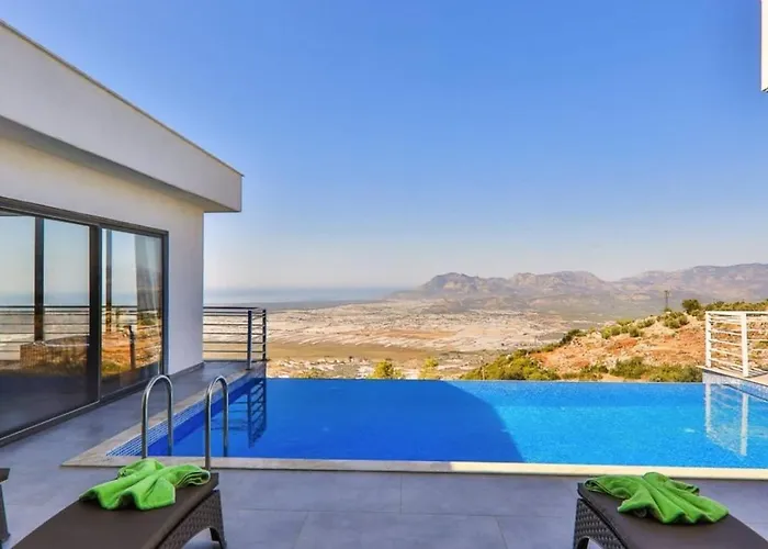 Uezuemlue 2 Bedroom Secluded With Private Pool Hot Tub *