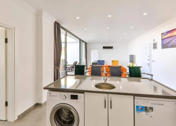 Uezuemlue 2 Bedroom Secluded With Private Pool Hot Tub Vila *