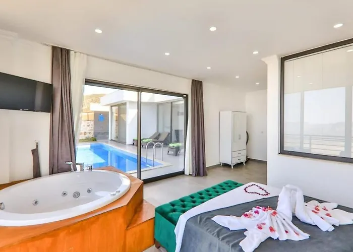 Uezuemlue 2 Bedroom Secluded With Private Pool Hot Tub *