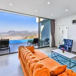 فيلة Uezuemlue 2 Bedroom Secluded With Private Pool Hot Tub