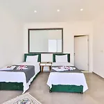فيلة Uezuemlue 2 Bedroom Secluded With Private Pool Hot Tub كالكان