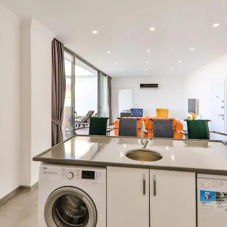 Uezuemlue 2 Bedroom Secluded With Private Pool Hot Tub Villa *