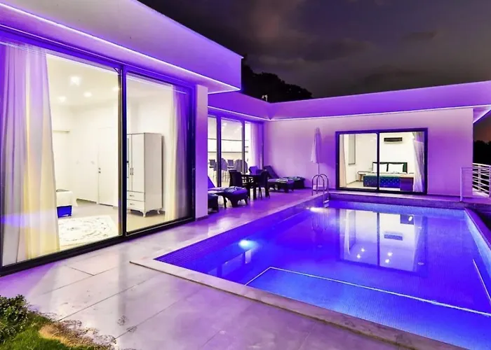 ヴィラ Uezuemlue 2 Bedroom Secluded With Private Pool Hot Tub