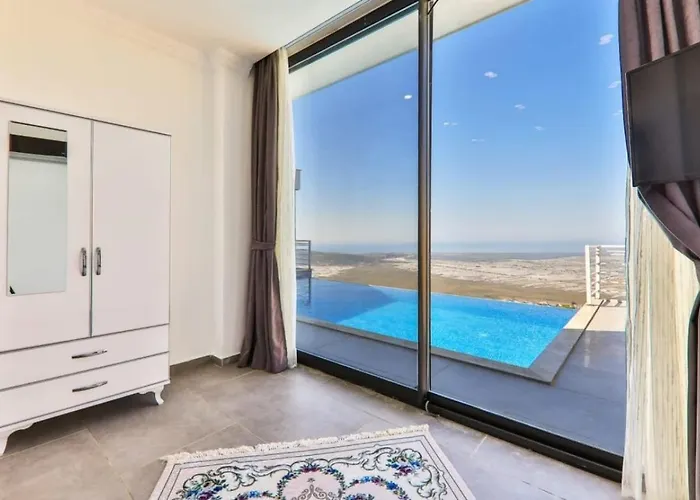 Uezuemlue 2 Bedroom Secluded With Private Pool Hot Tub *