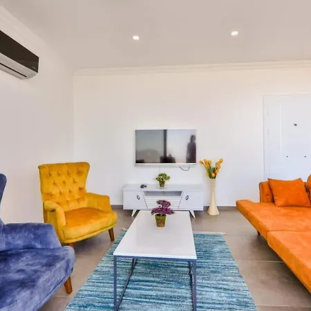 Uezuemlue 2 Bedroom Secluded With Private Pool Hot Tub *